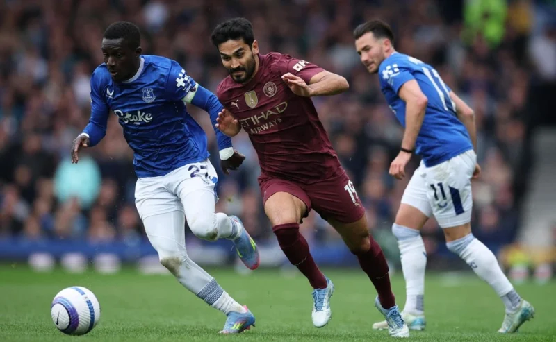 Lý do Man City thực hiện chuyển nhượng